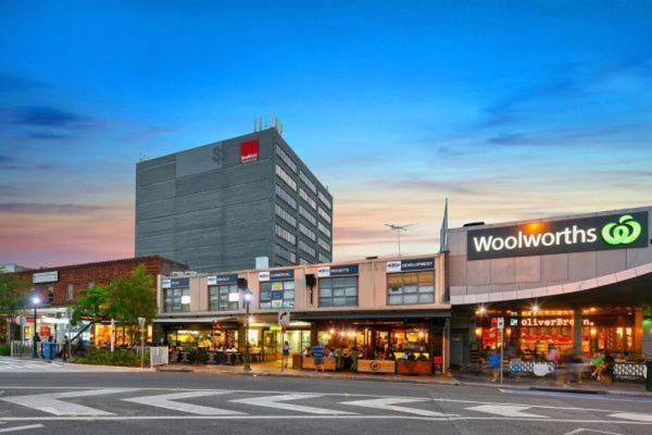 Quiet Private Studio In Strathfield With Kitchenette And Private Bathroom 3Min To Station Sleeps 6 シドニー エクステリア 写真