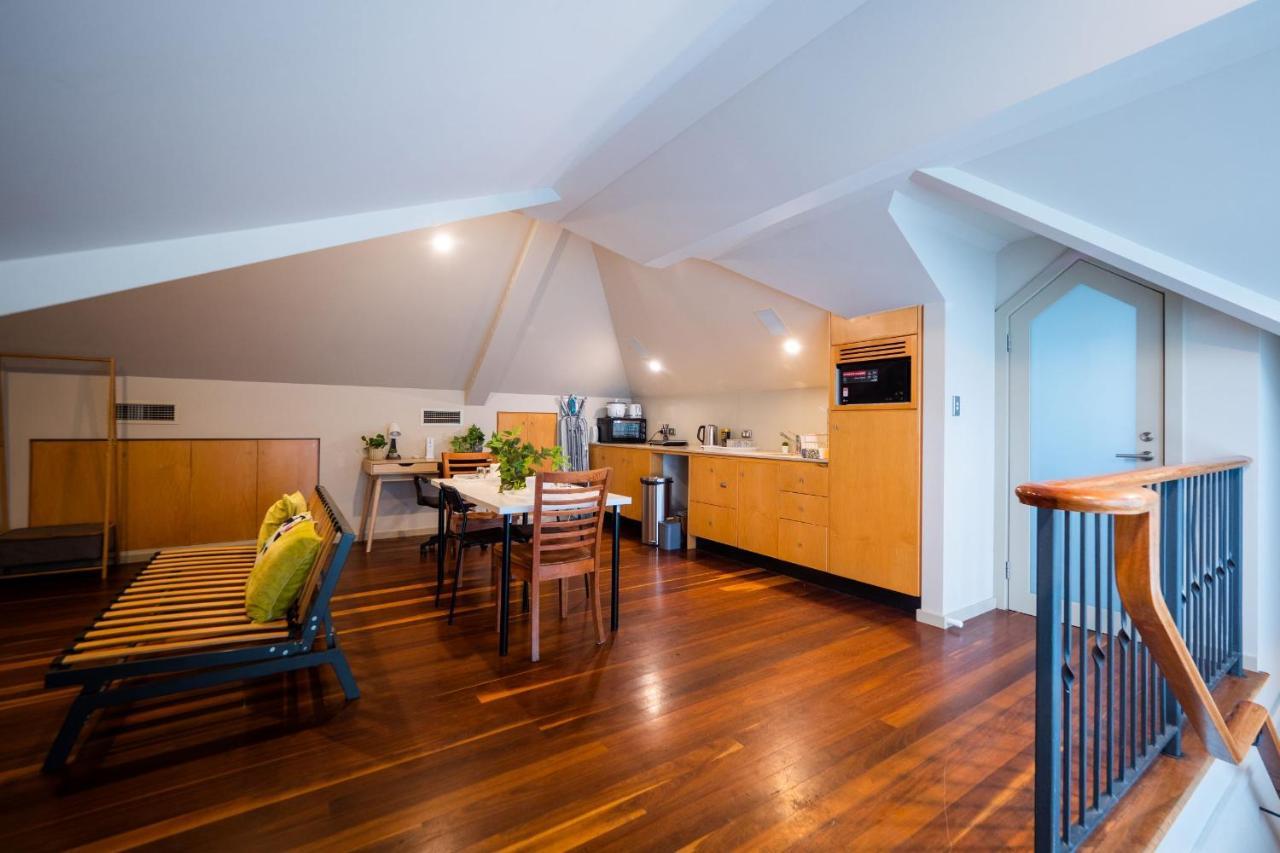 Quiet Private Studio In Strathfield With Kitchenette And Private Bathroom 3Min To Station Sleeps 6 シドニー エクステリア 写真